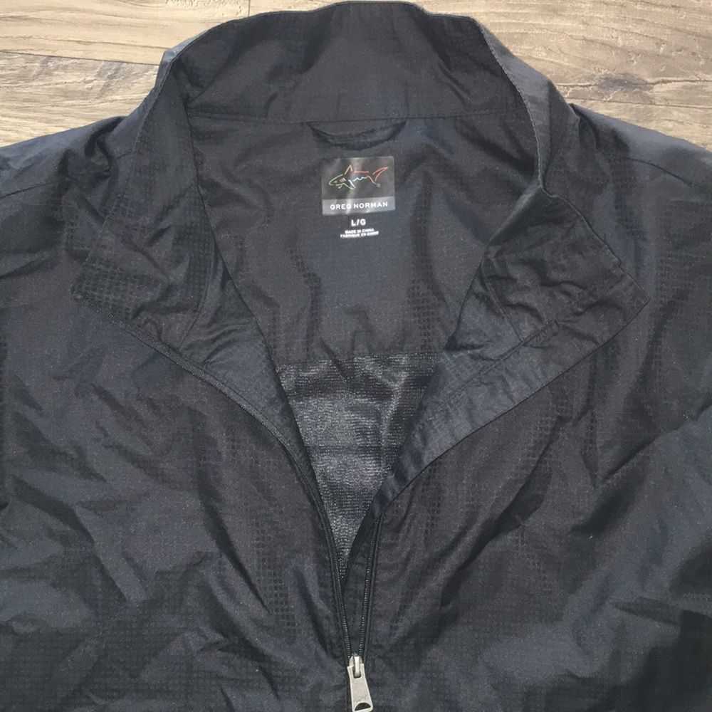 Black Greg Norman SS golf bag shirt wind jacket L